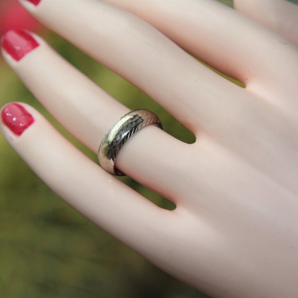 Vintage 14 k White Gold Etched Band Ring - Picture 1 of 12